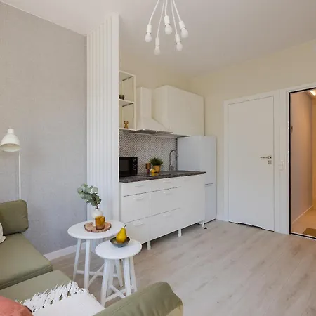 Superapart Naukowa 55 Varsavia Esterno foto